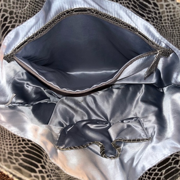 Large metallic tote - Picture 5 of 8